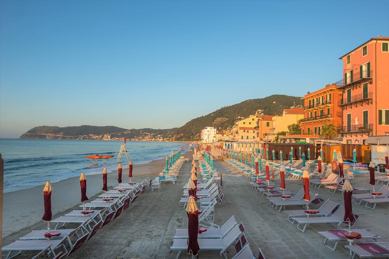 Hotel Ligure Алассио Экстерьер фото